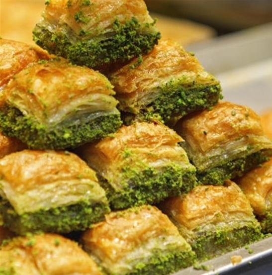 Kuru Baklava (Az yağlı Bol fıstıklı) 1000 gr